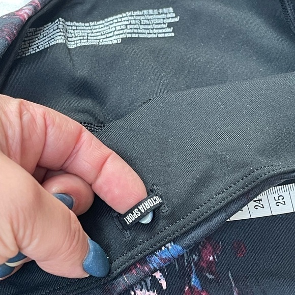 Victoria's SECRET NWT Cropped Leggings Sx Small - Picture 6 of 9